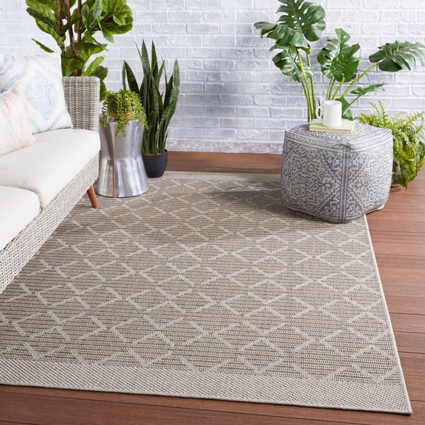 Vibe by Motu Indoor/ Outdoor Trellis Gray/ Taupe Rug image 5