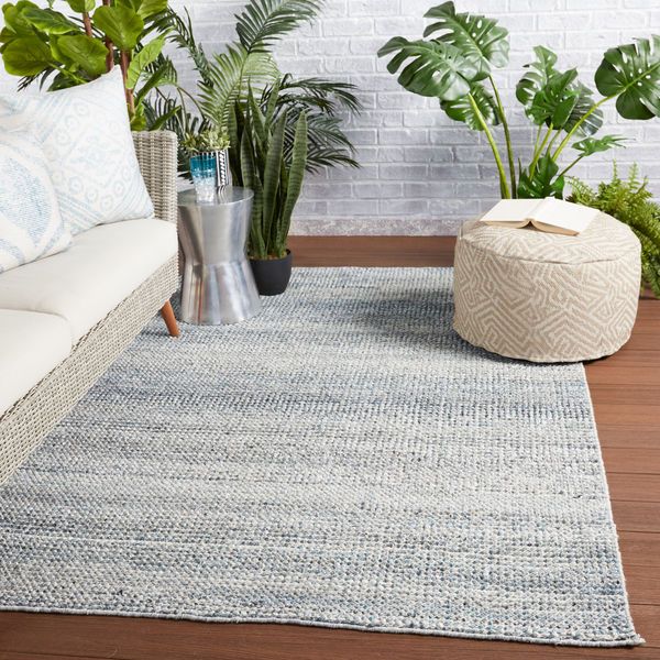 Crispin Indoor/ Outdoor Solid Blue/ White Rug image 5
