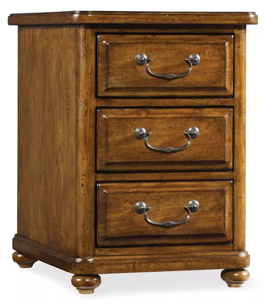 Product Image 1 for Tynecastle Chairside Table from Hooker Furniture