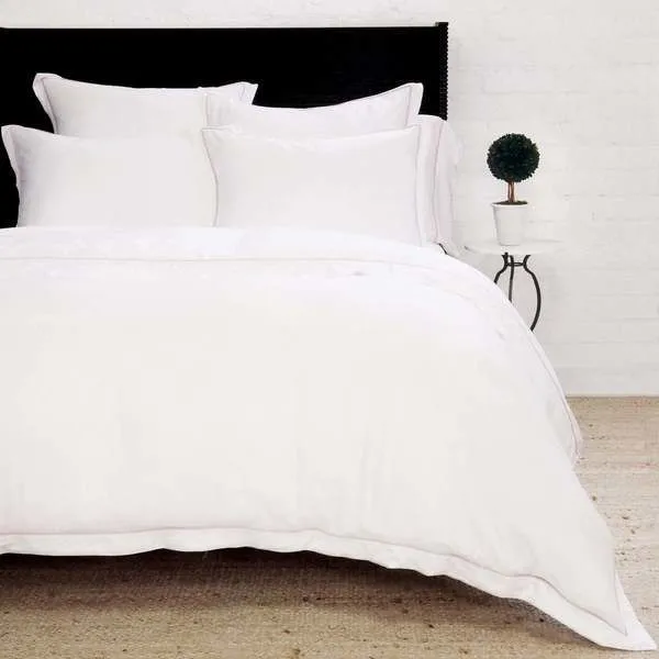 King-sized Sheena Bamboo Sateen Duvet Set in soft pink with smooth texture and clean classic styling