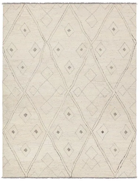 Hand-tufted global rug with modern Moroccan trellis pattern in cream and gray hues with short gray fringe