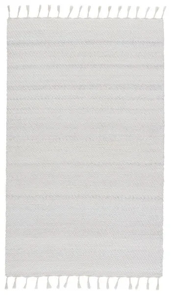Encanto Indoor/Outdoor rug with solid white and light gray heathered design and tasseled edges